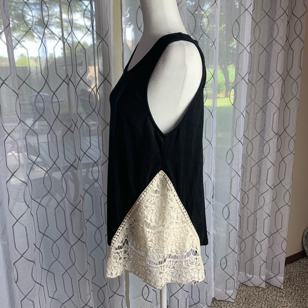 Umgee Black Flowy Tank with Crochet Sides Small - Picture 2 of 6